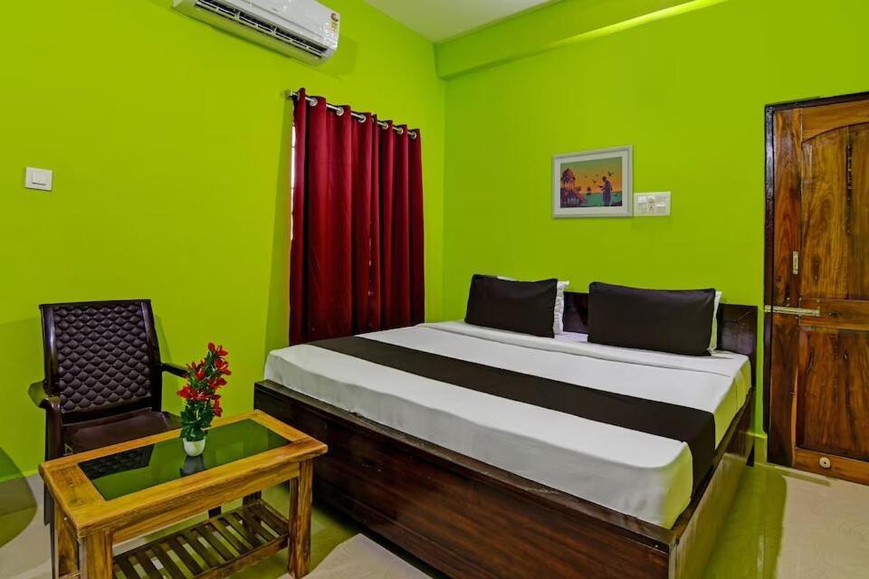 Hotel Khushi Guest House บูบันเนสชวาร์ ภายนอก รูปภาพ