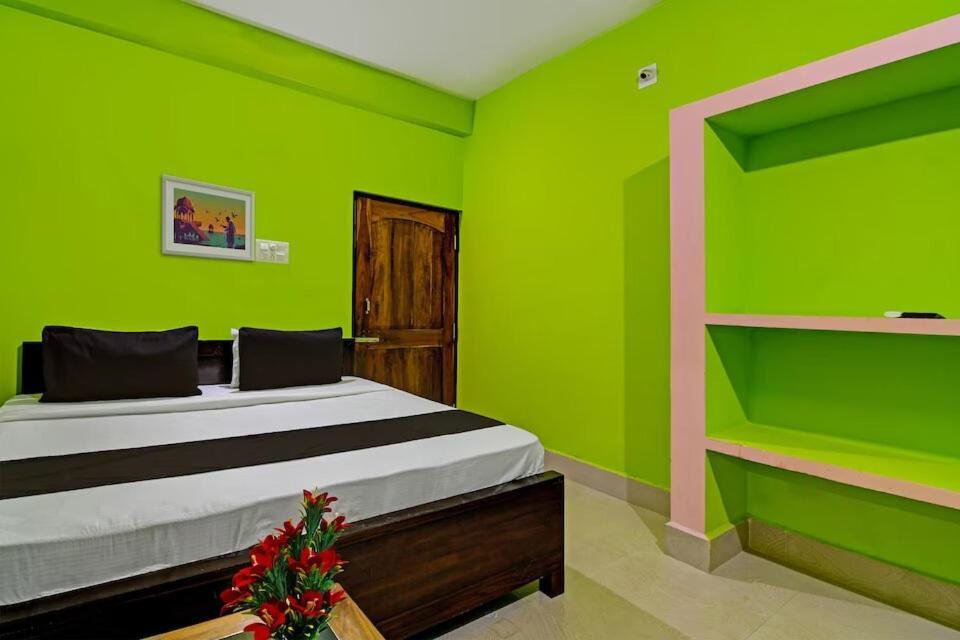 Hotel Khushi Guest House บูบันเนสชวาร์ ภายนอก รูปภาพ
